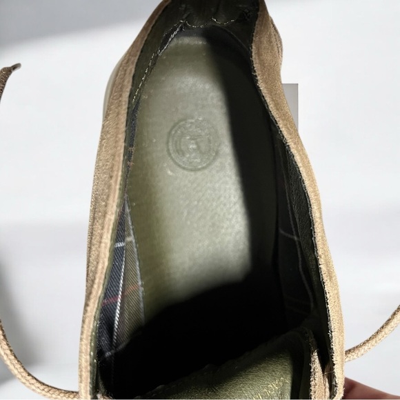 ?NEW  Barbour Mason Logo-embossed Beige Suede Chukka Boots Men\'s Size 10 $190 main image 7